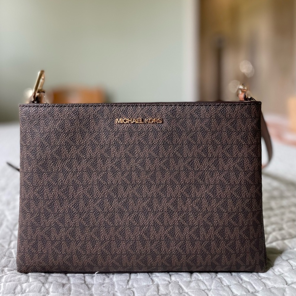 Michael Kors Trisha Medium Triple Compartment Crossbody